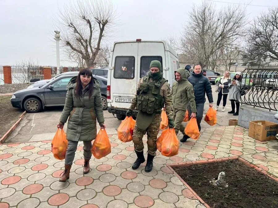 Геническ новости происшествия сегодня. Мероприятия в Крыму. Новости Геническ. Добровольцы активисты.