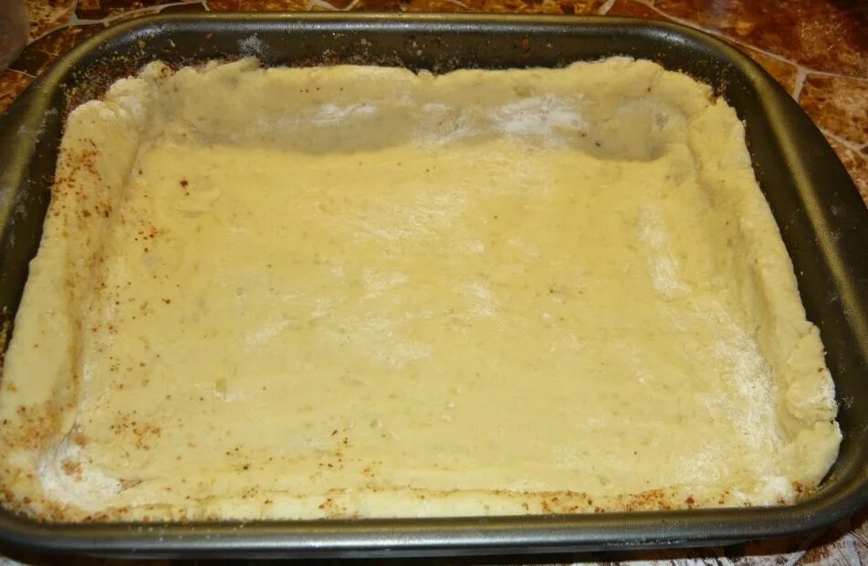 Пирог тесто из картофеля. Картофельное тесто для пирога. пирог из картофельного пюре. тесто с картофельным пюре. тесто из тертой картошки.