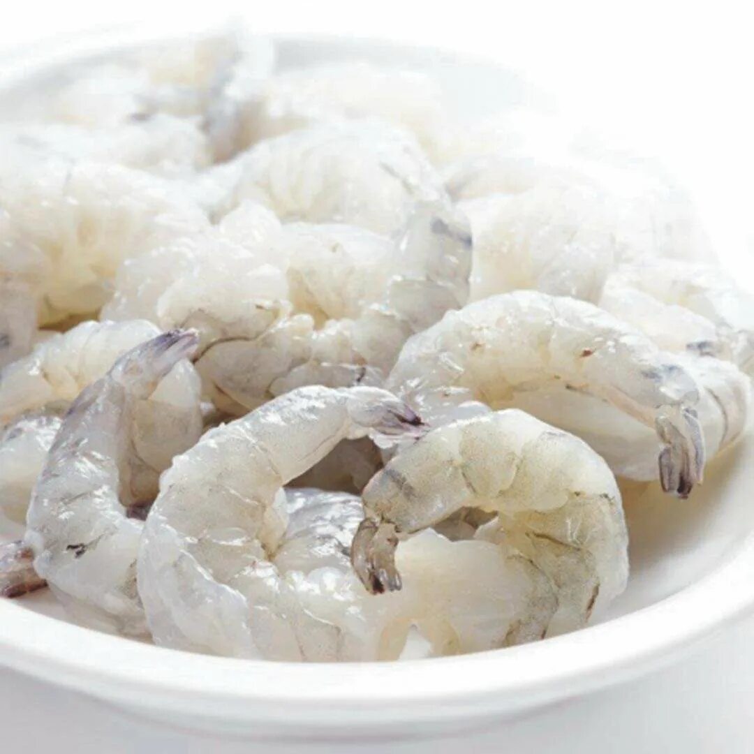 Креветка очищенная сырая. Karides vannamei креветки. Raw Shrimp. Креветки сырые. Креветки сырые очищенные.