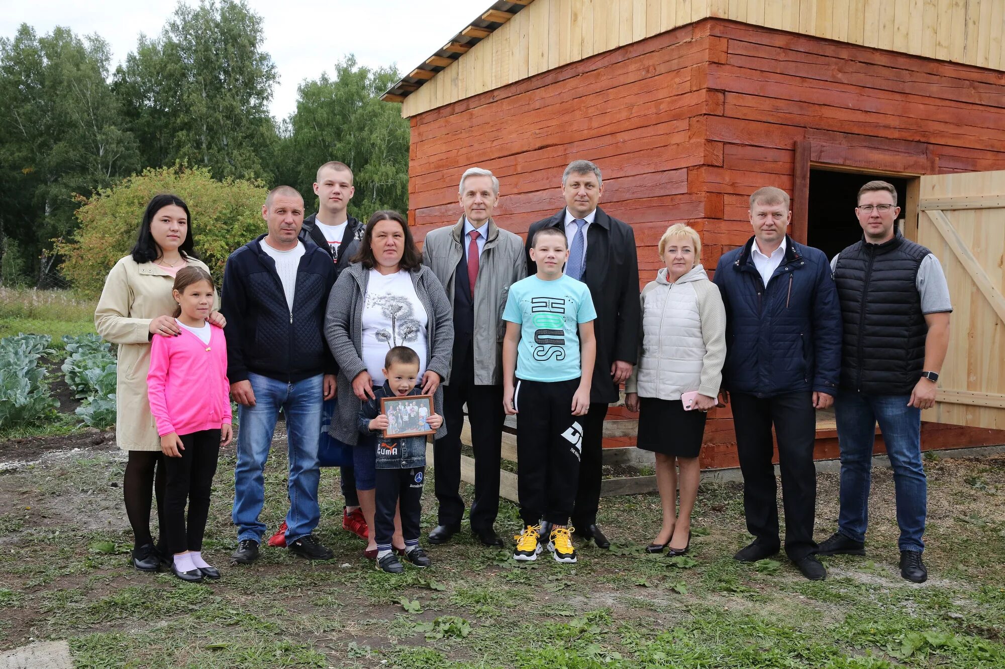 Тюменская область многодетным. Село маранка семья бакировых. Многодетная семья в сосенском. Дети из детского дома. Бескозобово голышмановский.