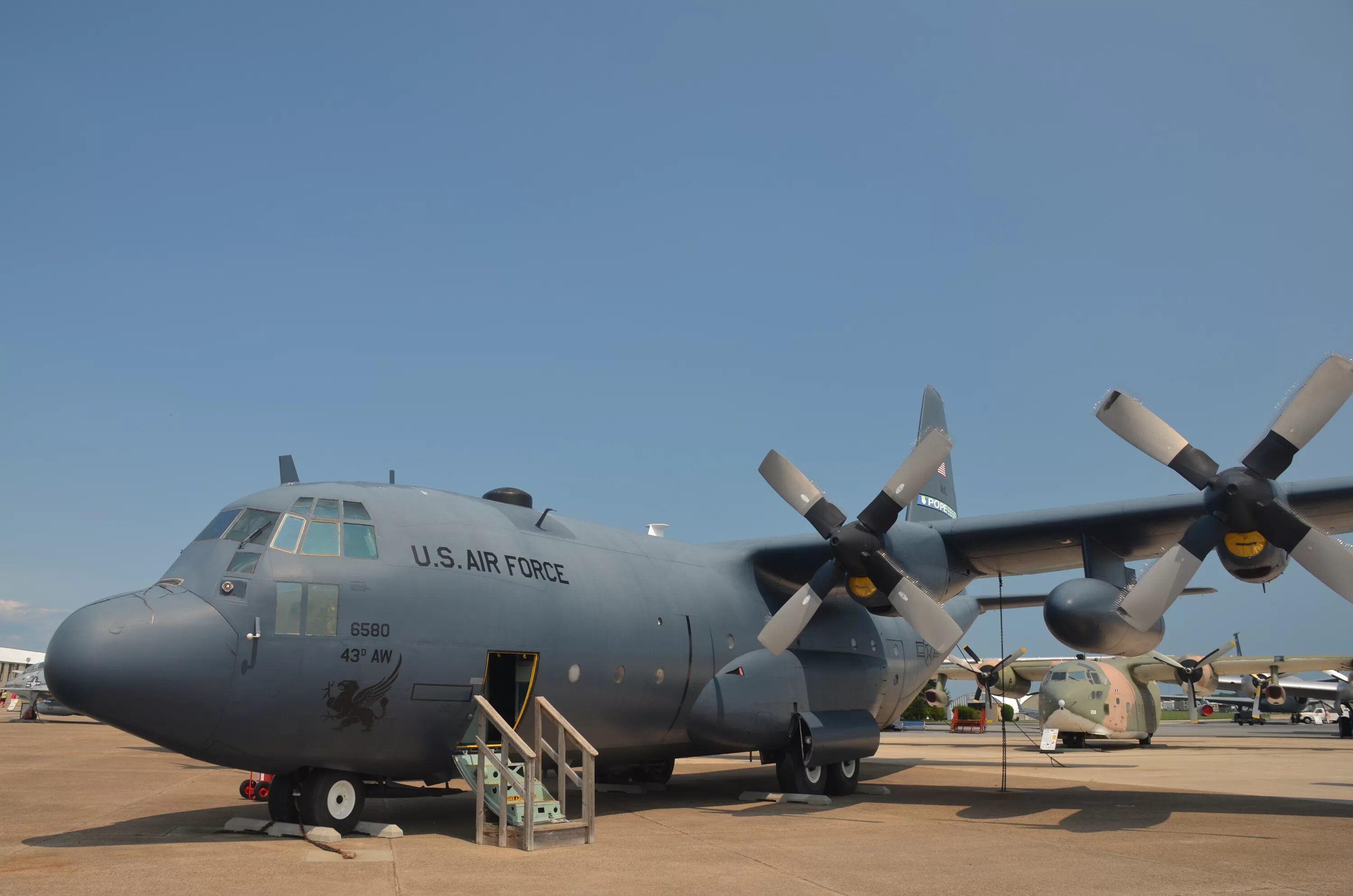 C-130e Hercules. C-130 Hercules. Lockheed c-130e Hercules. C130 USAF.