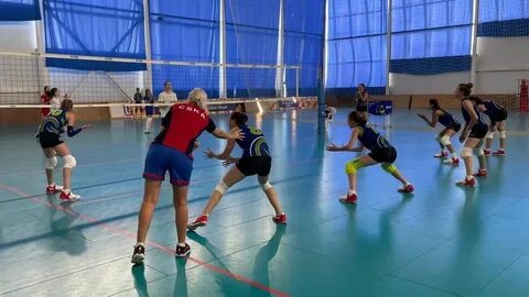 Какими могут быть соревнования по волейболу