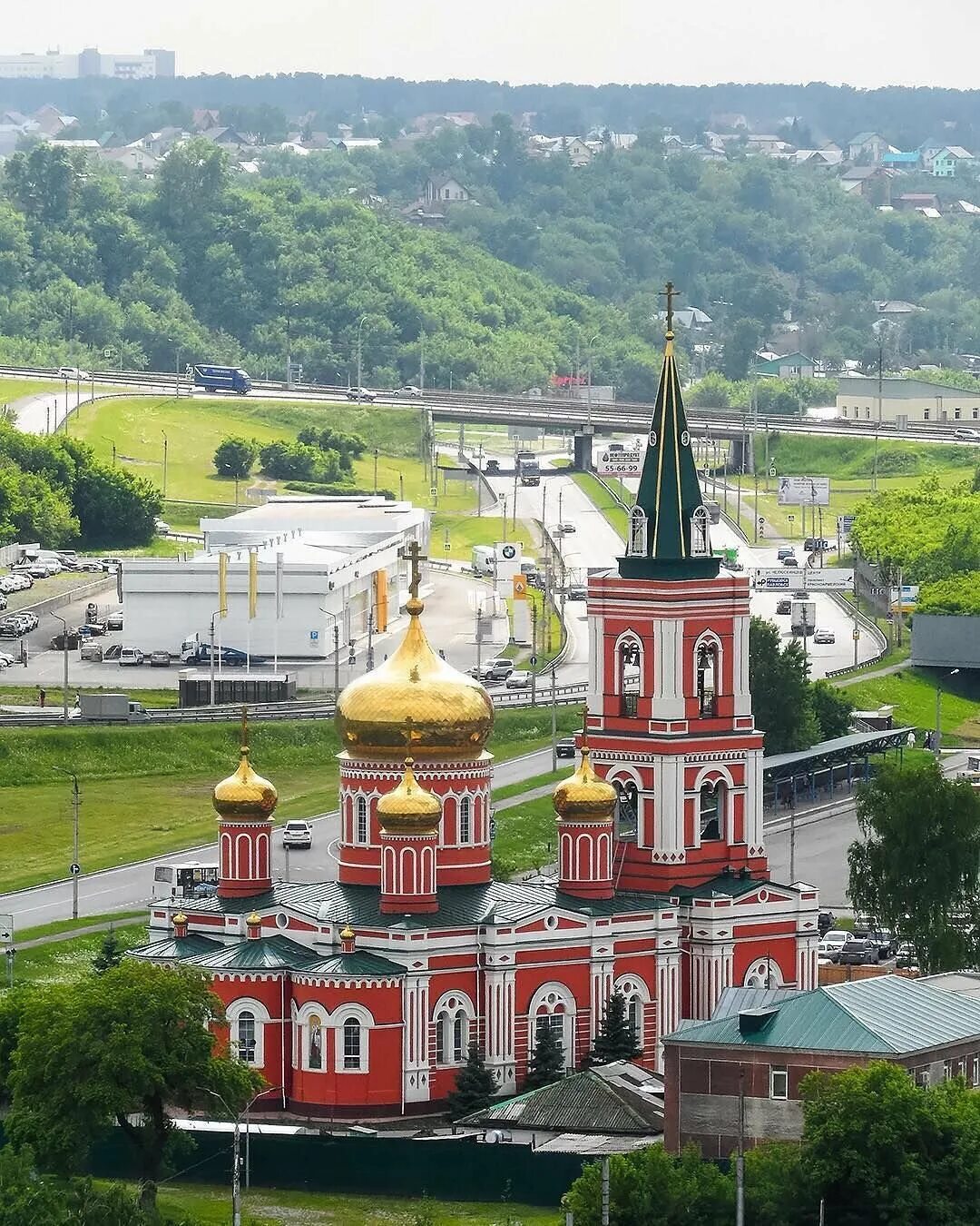 Где в барнауле можно сделать. Знаменская Церковь Барнаул. Знаменский храм Лисицино. Барнаул Алтайский край. Знаменский храм фото Барнаул.