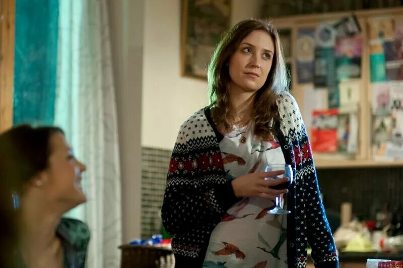 эффи 7 сезон скинс. молокососы 7 сезон кук. джек о коннелл в сериале молокососы. молокососы кэсси 7 сезон. молокососы 7 сезон эффи.