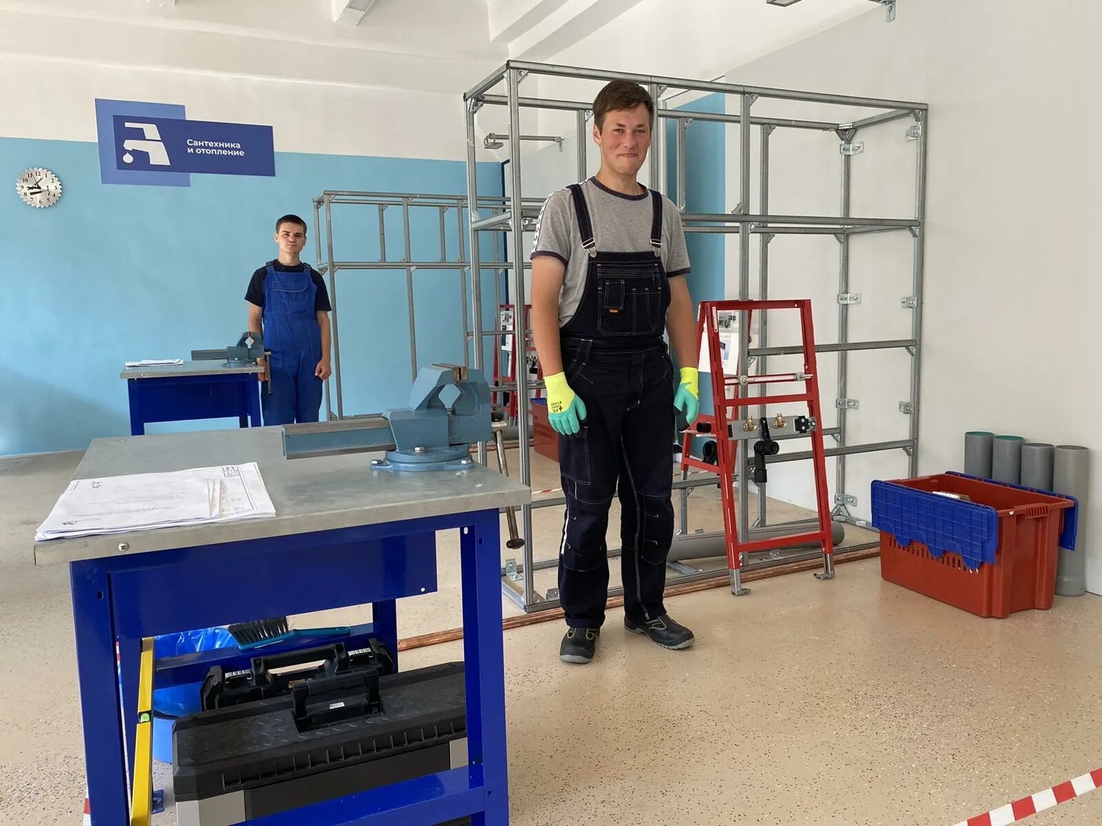 19 техникум евпатория. евпаторийский колледж строительных технологий и сферы обслуживания. евпаторийский строительных технологий. социальное строительство. контроль качества плотнично столярных работ.