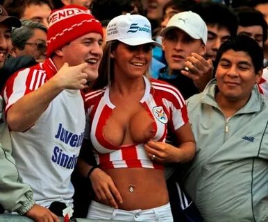Sexy fanúšičky Paraguaja: Pozrite sa na dračice nášho dnešného súpera! 