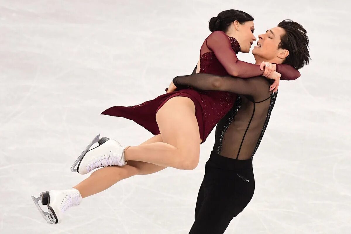 Ария тесс. Тесса Вертью Скотт Моир. Tessa Virtue Scott Moir. Фигуристы Тесса Вертью Скотт Моир.