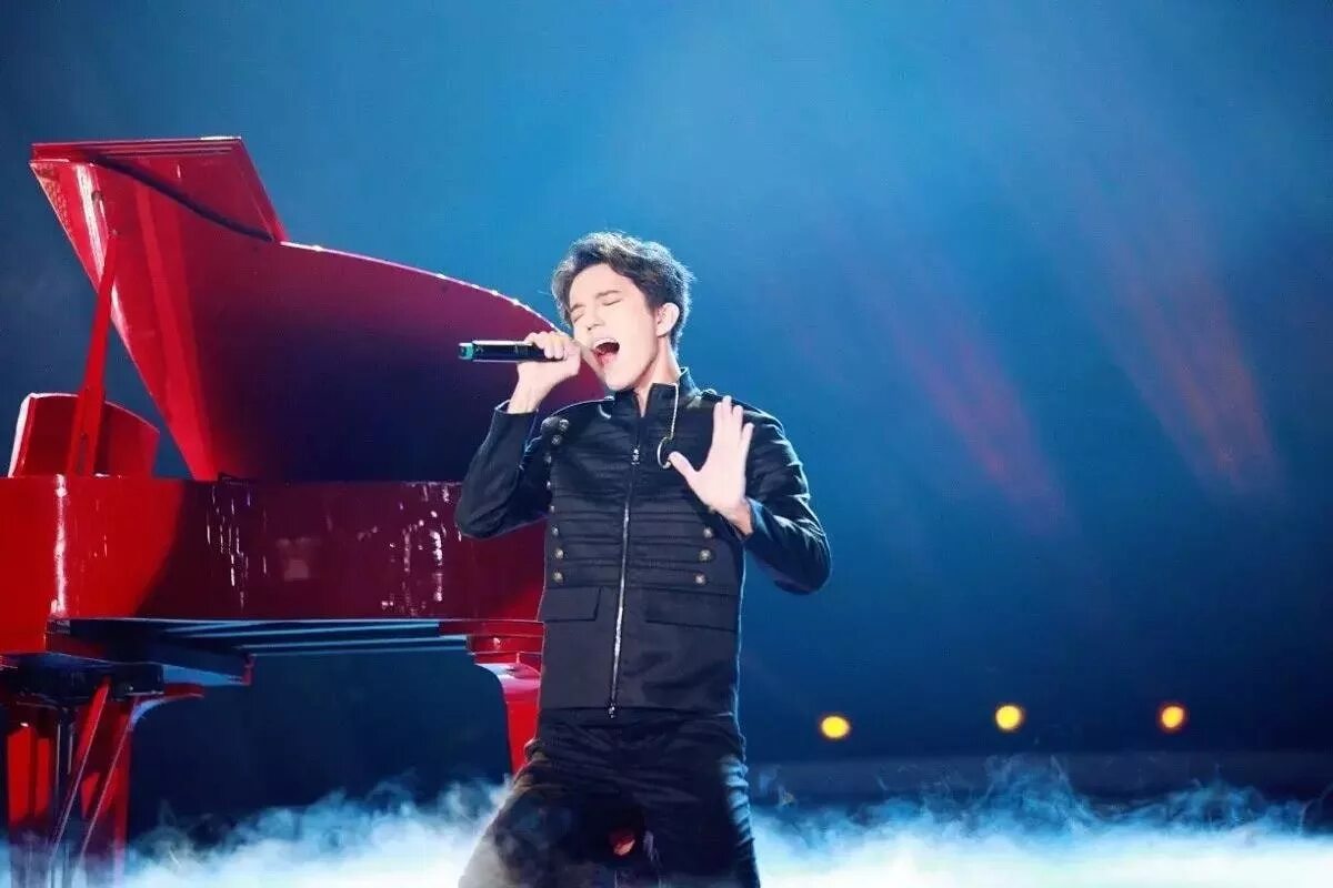 Димаш кудайбергенов сингер китай. Димаш кудайбергенов китай. Димаш singer-2017 в китае. Димаш кудайбергенов. Димаш кудайберген фото.