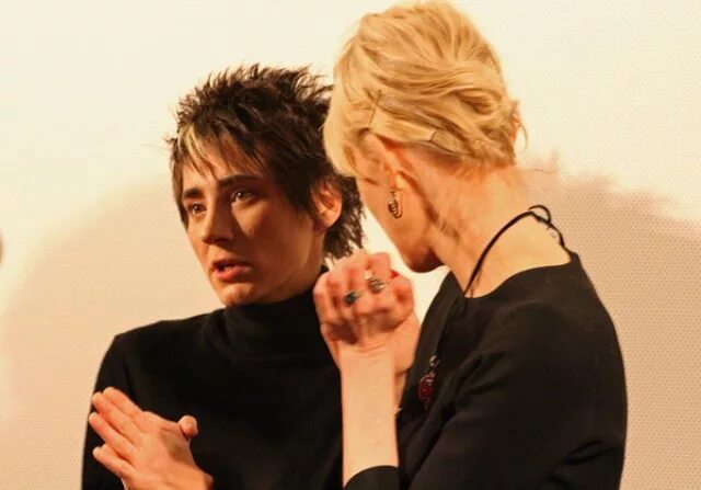 Фото свадьбы земфиры и литвиновой. Земфира и Рената. Земфира папарацци 2020. Земфира и Литвинова 2022. Литвинова и Рамазанова