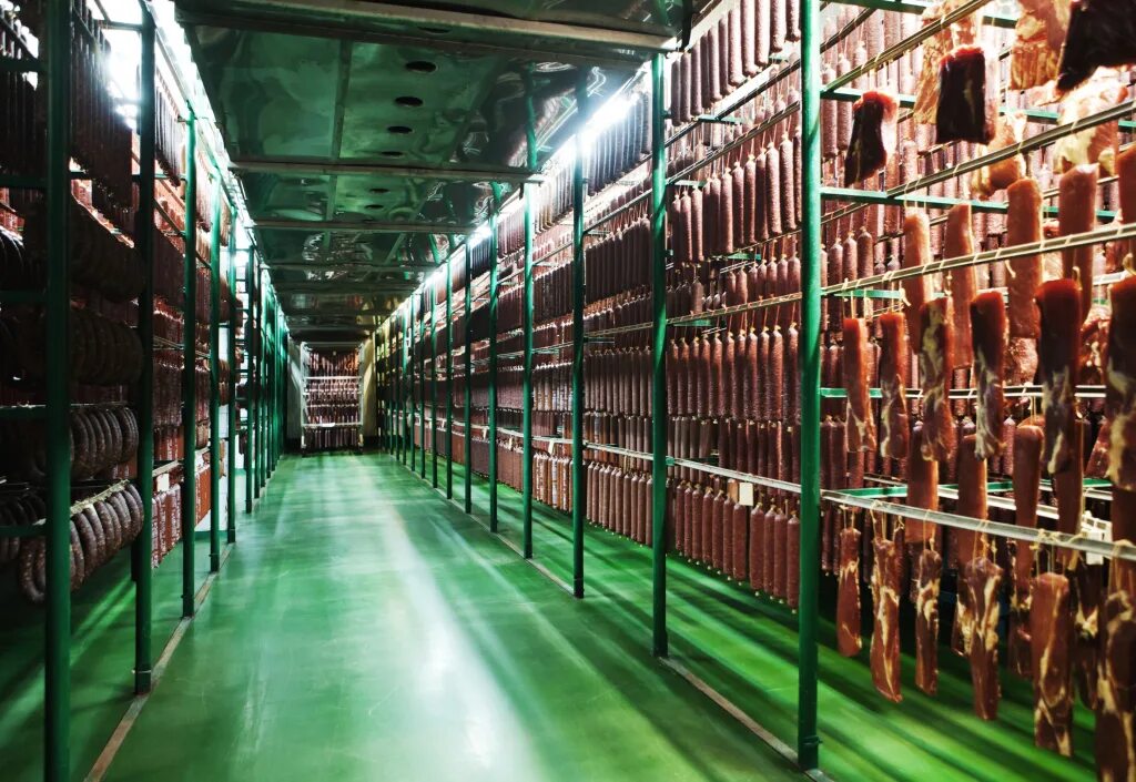 ао кировский мясокомбинат. кировский мясокомбинат октябрьский проспект. кировский мясокомбинат киров. кировский мясокомбинат логотип. кировский мясокомбинат продукция.