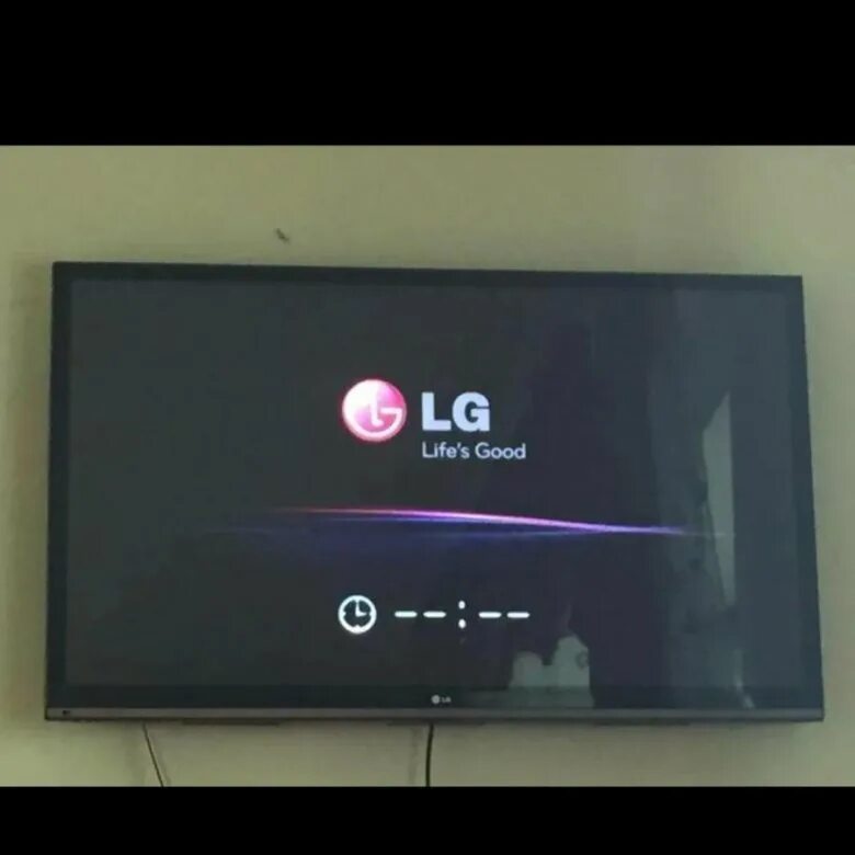 Телевизор lg сам включается. Телевизор LG 32 дюйма Life's good. LG 621 телевизор. Телевизор LG включается. Кнопка включения телевизора LG.