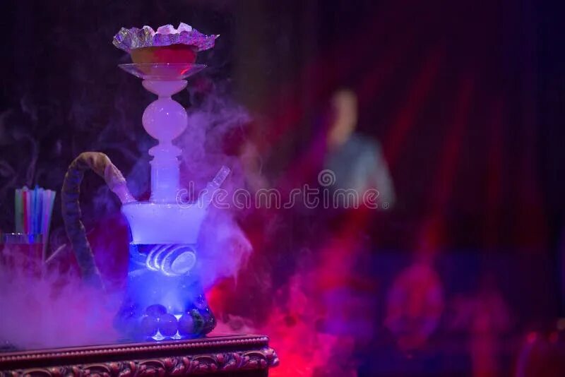 Кальян staff (cosmos). Девушка с кальяном. Кальян танец. Кальян дым. Песни танцы кальян.