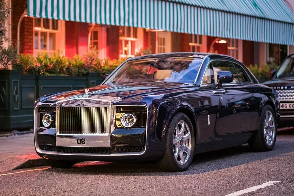 Звезды дороже чем ролс ройс. Rolls Royce. Роллс Ройс Sweptail. Роллс Ройс Sweptail 2021. Роллс Ройс 2022.