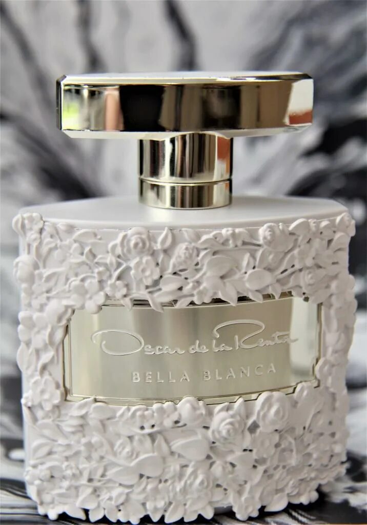 Oscar de la renta bella essence. Оскар де ларента Белла. Парфюм Oscar de la Renta Bella Essence. Оскар де ларента духи. Парфюмерная вода Oscar de la Renta «Bella Essence».