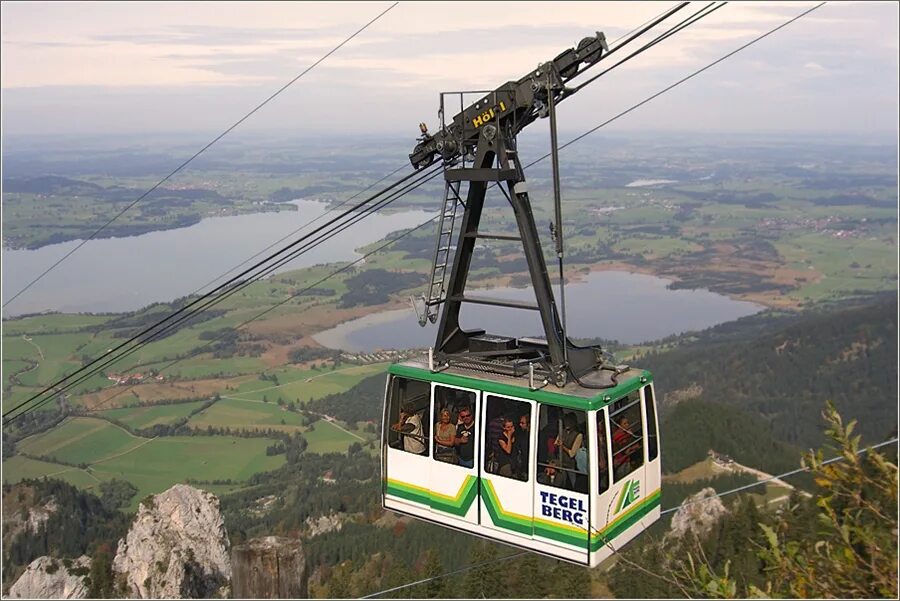 Канатно гондольная дорога скадо. Olympos teleferik тахталы фуникулер. Станция фуникулера, австрия. Анкара канатная дорога. Дверь канатка.