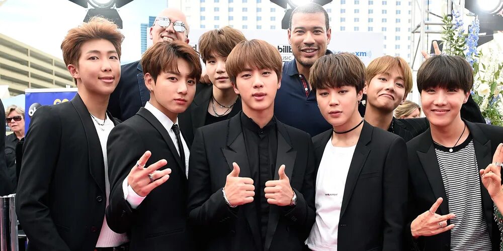 Где сейчас группа bts. Бтс участники 2019. Где сейчас группа bts. Корейская группа бтс. Корейская группа бтс.
