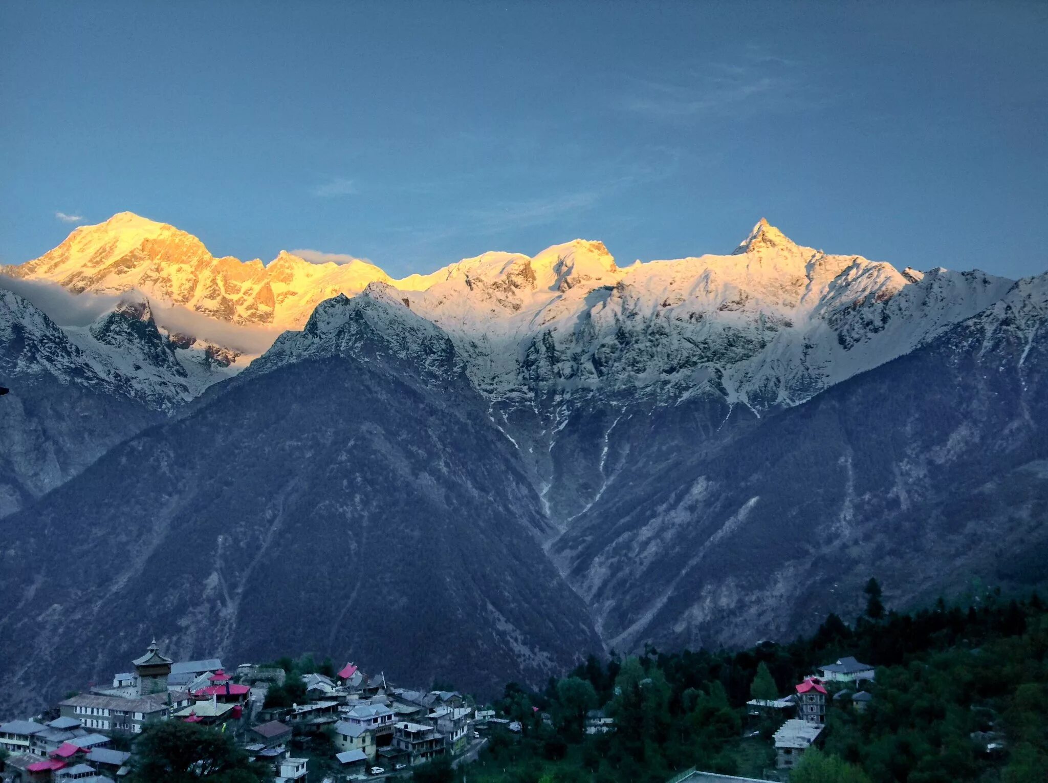 Гималаи что это. Индия горы Гималаи. Высокогорье Гималаев. Горная цепь Гималаи. Himalaya горы.