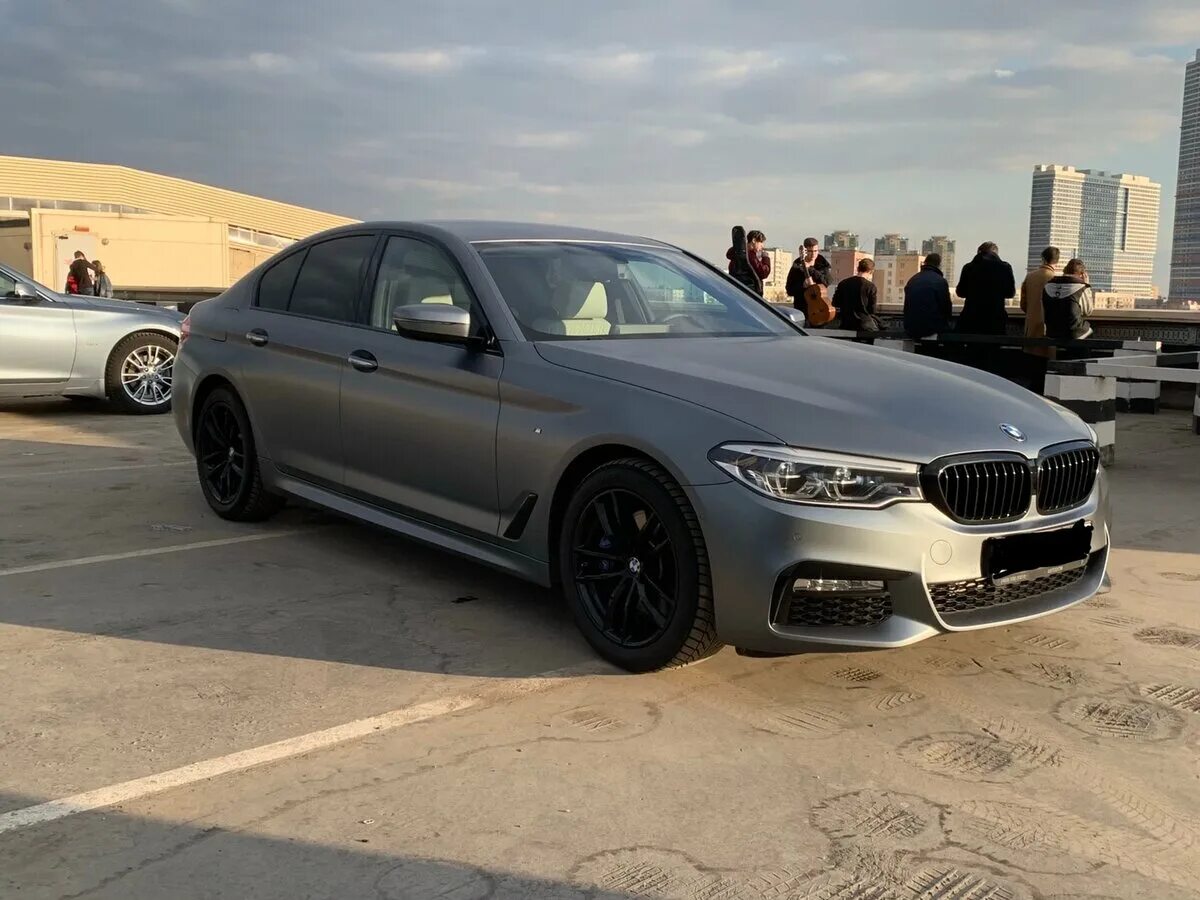 Bmw g30 цвет. 2019 bmw 520 g30. Bmw 5 g30 grey. Bmw 5 g30 nardo grey. Bmw g30 рестайлинг.