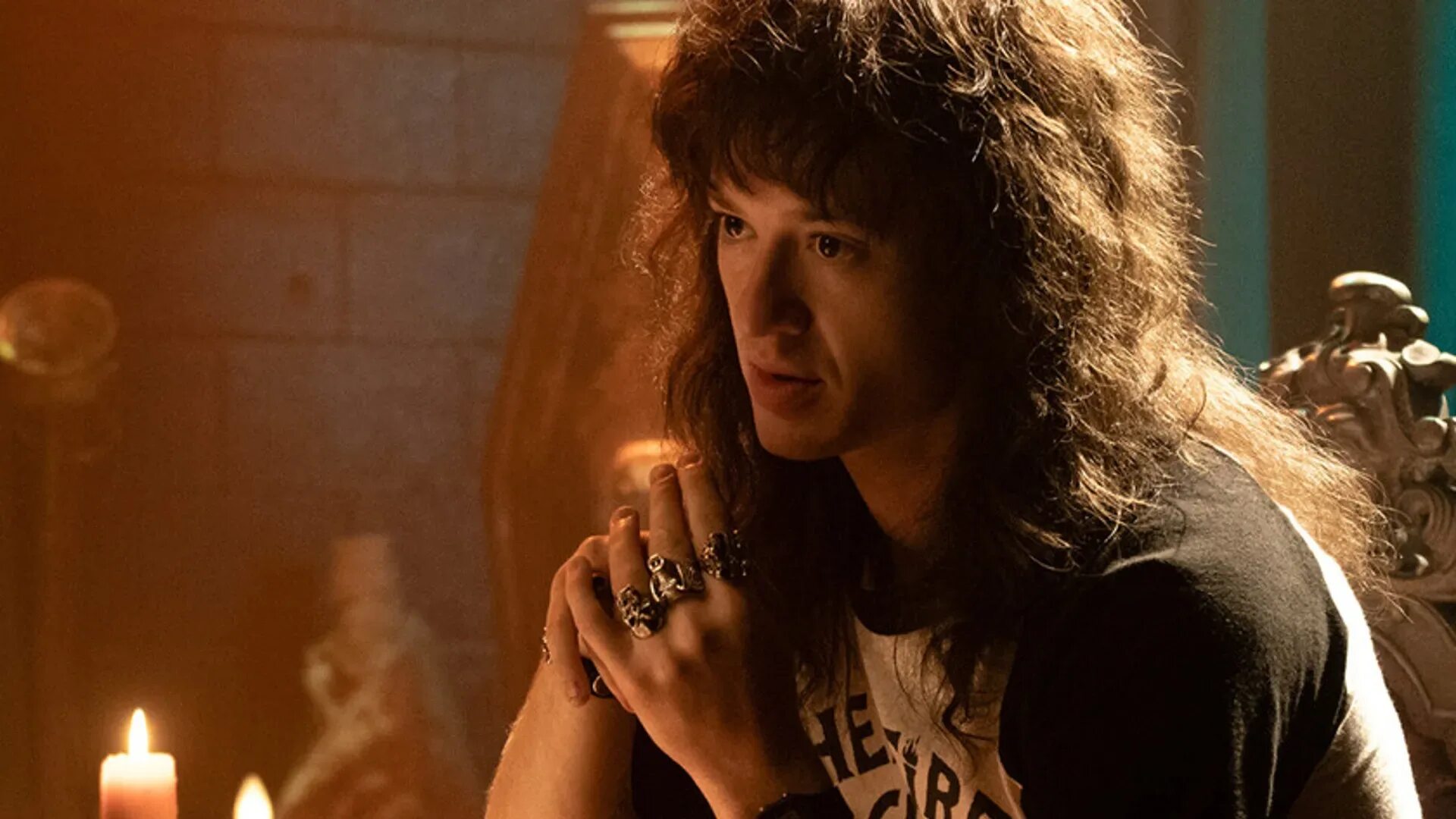 Эдди очень странные дела 4. Эдди мансон актёр осд. Джозеф куинн очень странные дела. Очень странные дела мэнсон. Эдди марсан очень странные дела.