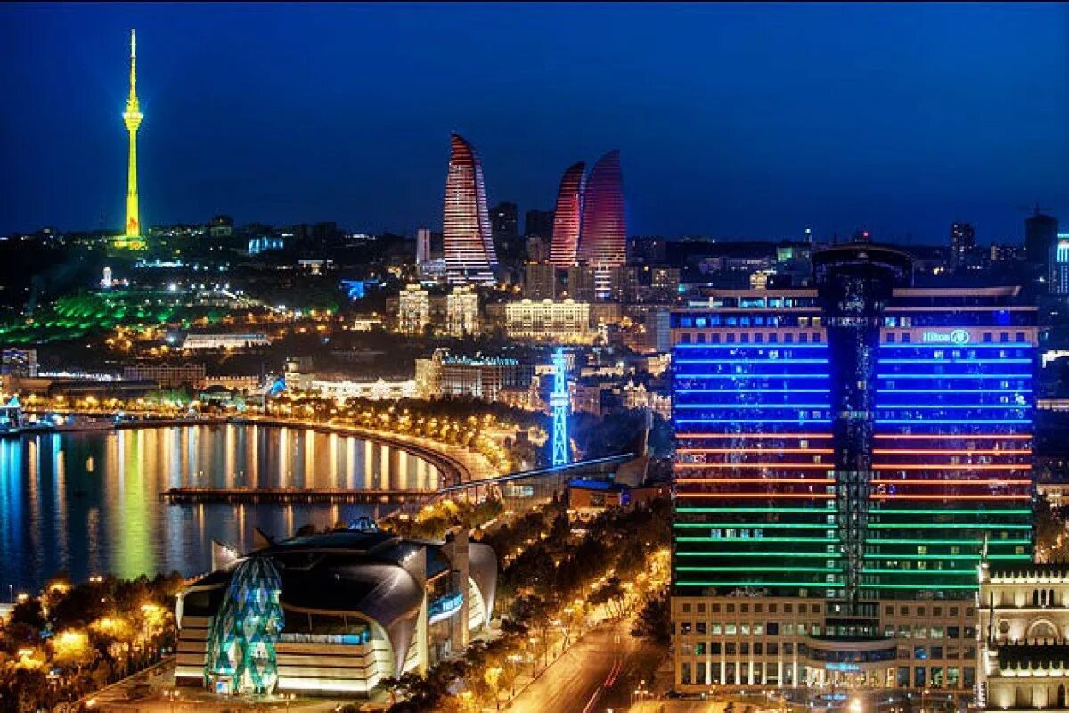 Какая столица у азербайджана. Азейбарджан Баку. Баку столица. Ночной Баку. Баку 2022 город.