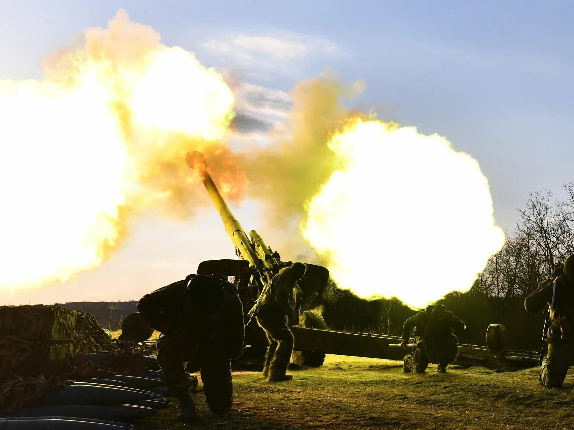 Мста-б 152-мм на Украине. Мста с на Украине 2022. Артиллерия. Артиллерия ведут огонь на Украине.