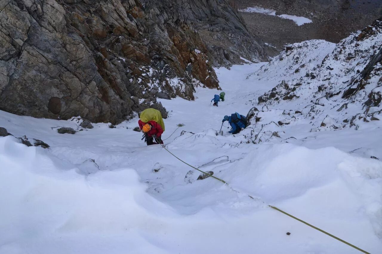 горы 3д. 5 2019. велосипед стерн мотион 29. очки gog manaslu фото. палатка трамп space-2 v2 зеленый.