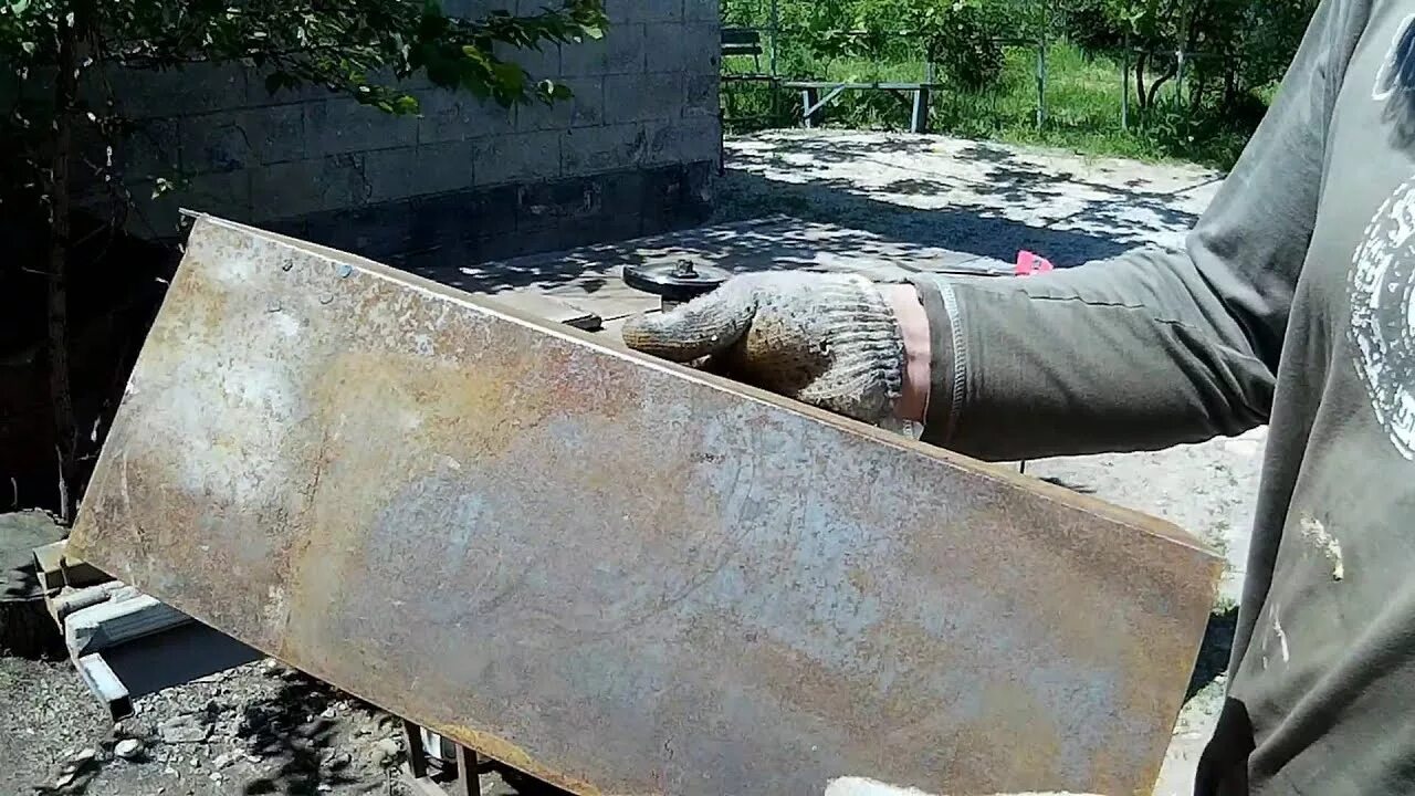 Как ровно согнуть лист оцинковки. Согнуть лист металла в трубу. согнуть лист металла в трубу своими руками. согнутый лист металла. ровно согнуть лист железа.