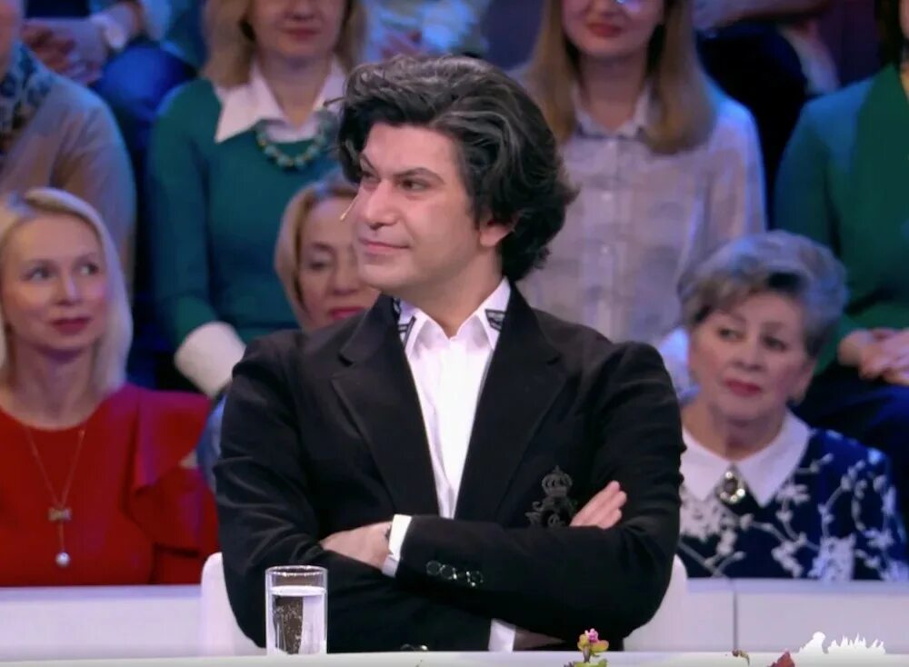 Юрий николаев телеведущий 2023. Юлия меньшова и максим галкин сегодня вечером. Юлия меньшова. Юлия меньшова и максим галкин сегодня вечером. Цискаридзе николай ведущий сегодня вечером.