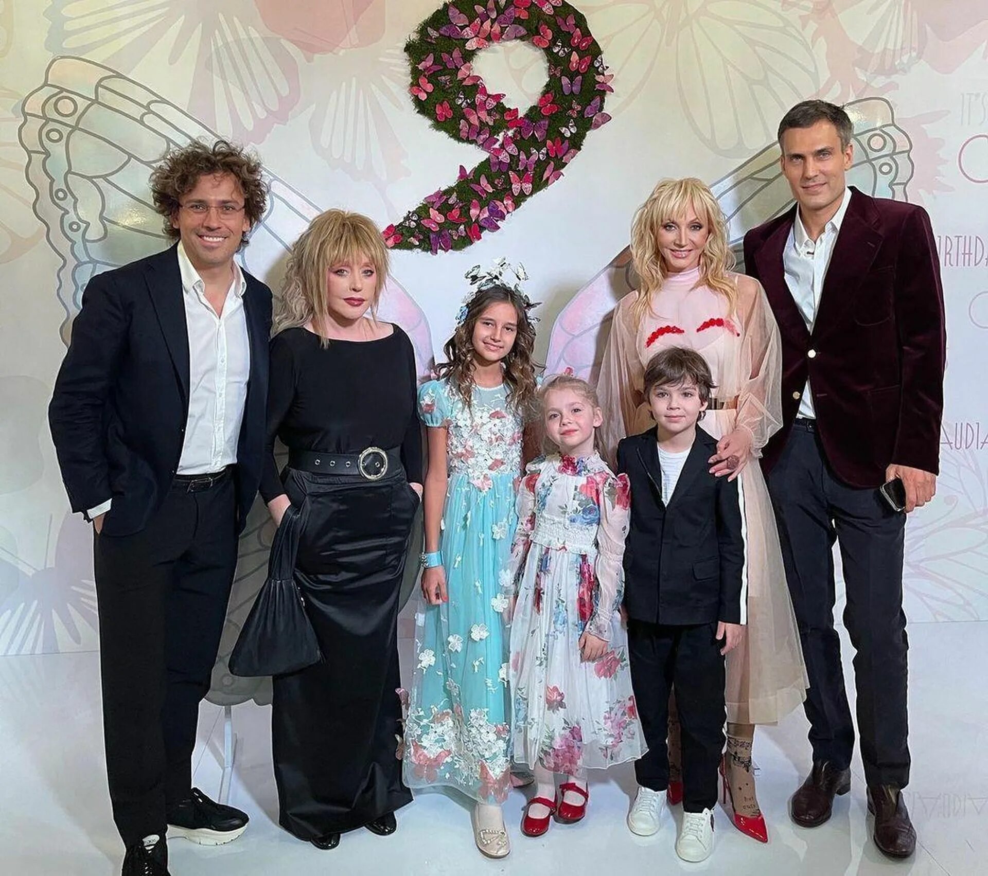 галкин юбилей кристины орбакайте. дени байсаров и алла пугачева. клавдия земцова михаил земцов кристина орбакайте. кристина орбакайте сейчас 2020. семья кристины орбакайте 2021.