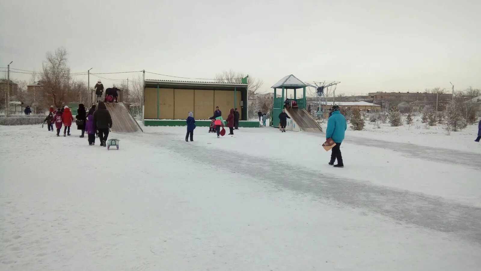 парк черногорск каток