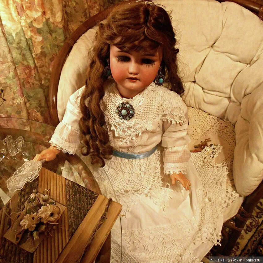 Купить куклу старую. Старинные фарфоровые куклы. Старинные немецкие куклы. Красивые старинные куклы. Антикварные фарфоровые куклы.