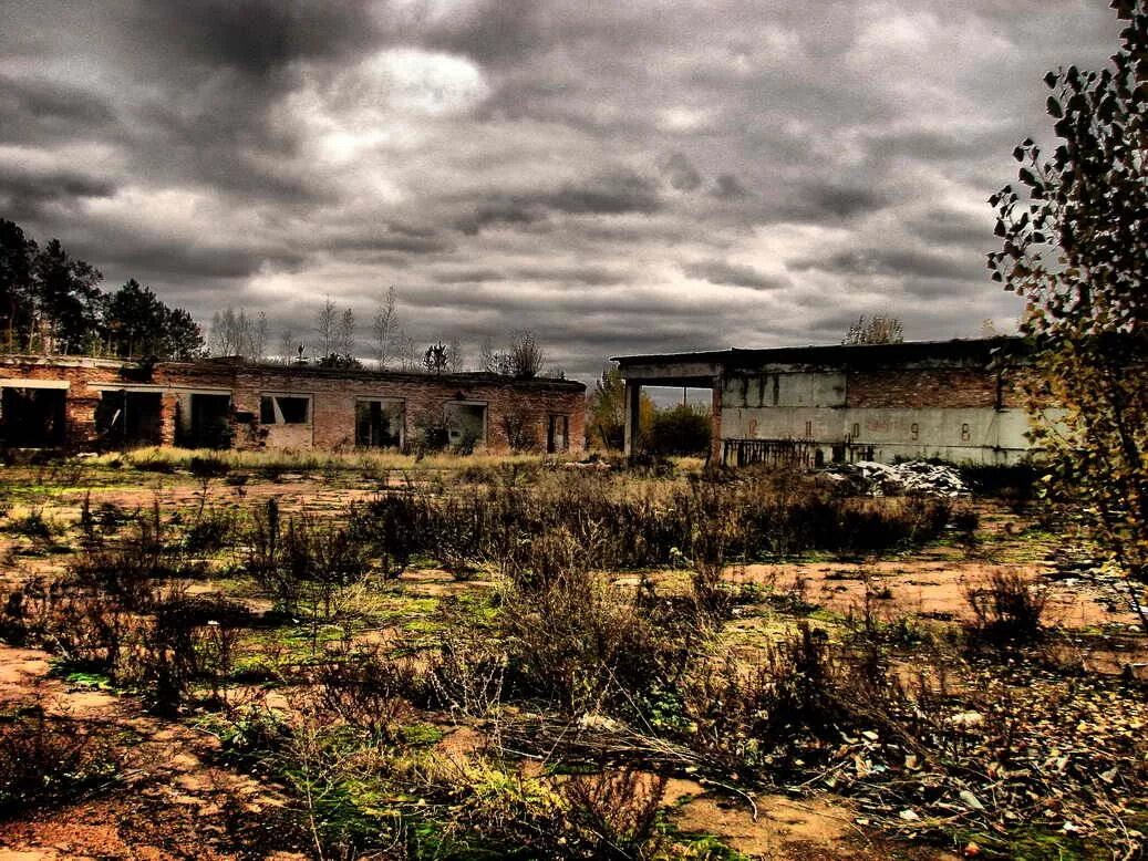 Chernobyl zone. Зона отчуждения Чернобыльской АЭС. Чернобыль зона отчуждения 1986. Зона отчуждения Чернобыль территория. Чернобыль зона отчуждения ЧАЭС.