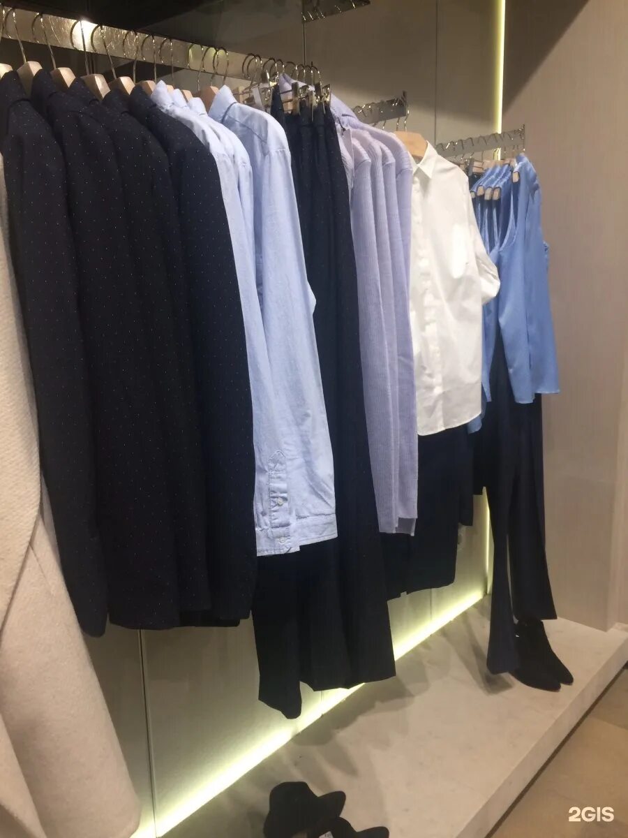 Манго тюмень. Магазин манго екатеринбург. Манго тюмень. Mango магазины в москве. Манго в тц балканы.