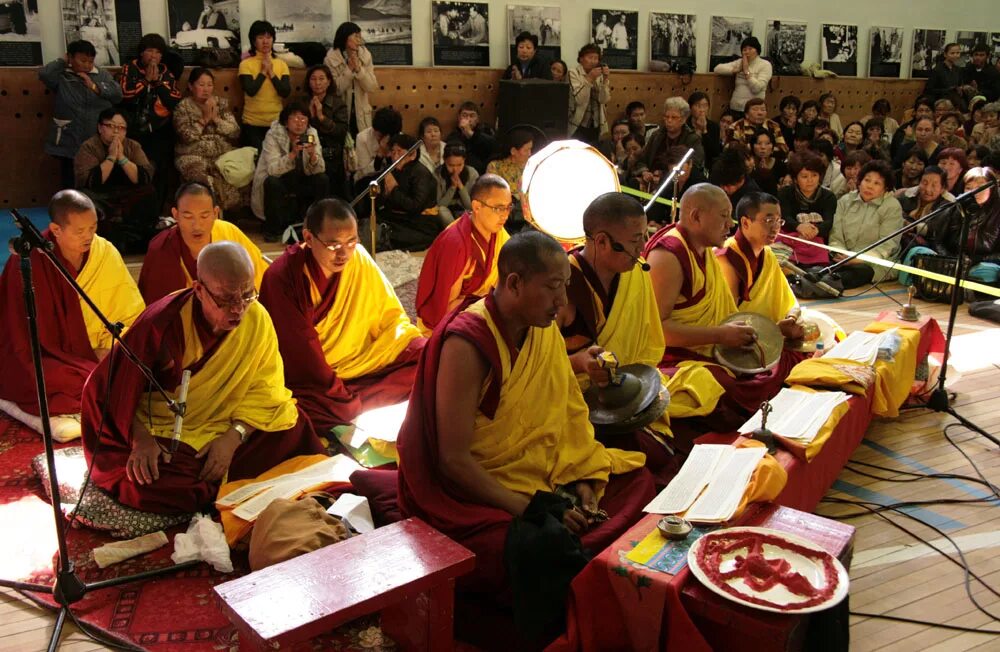 статуя будды в кызыле. буддийский храм цеченлинг. открытие статуи будды в кызыле. буддизм тувинцы. буддизм в тыве.