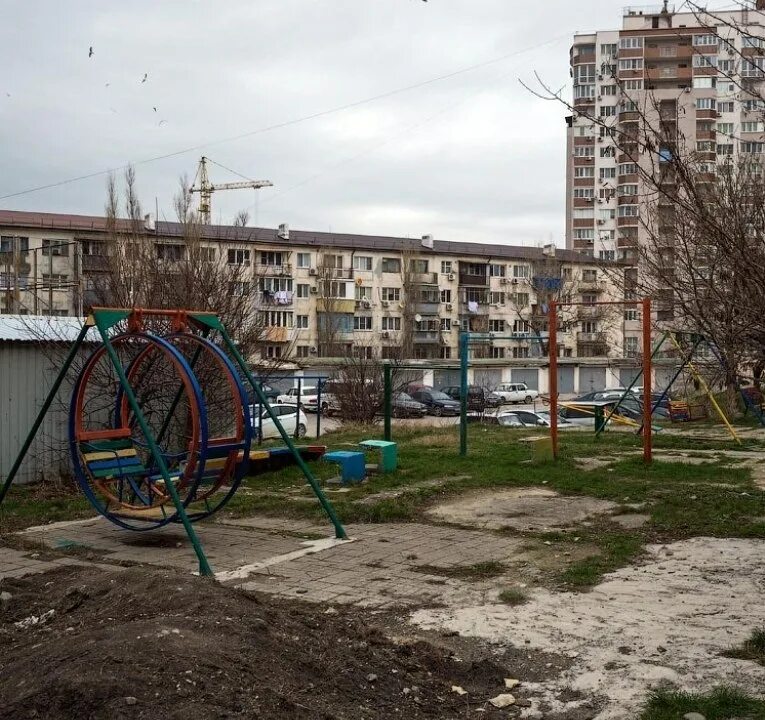 Дворы москвы 2000. Кандидаты в мэры москвы. Реальные пацаны места съемок в перми. Детские дворовые площадки. Двор детства.