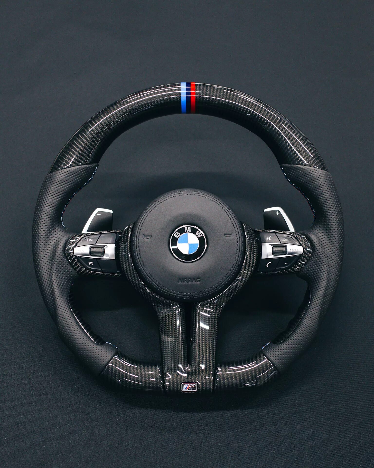 Показать рули машин. Руль BMW x6 g06. Руль BMW x6 f16. BMW x5 f15 руль. Руль BMW x5 2022.