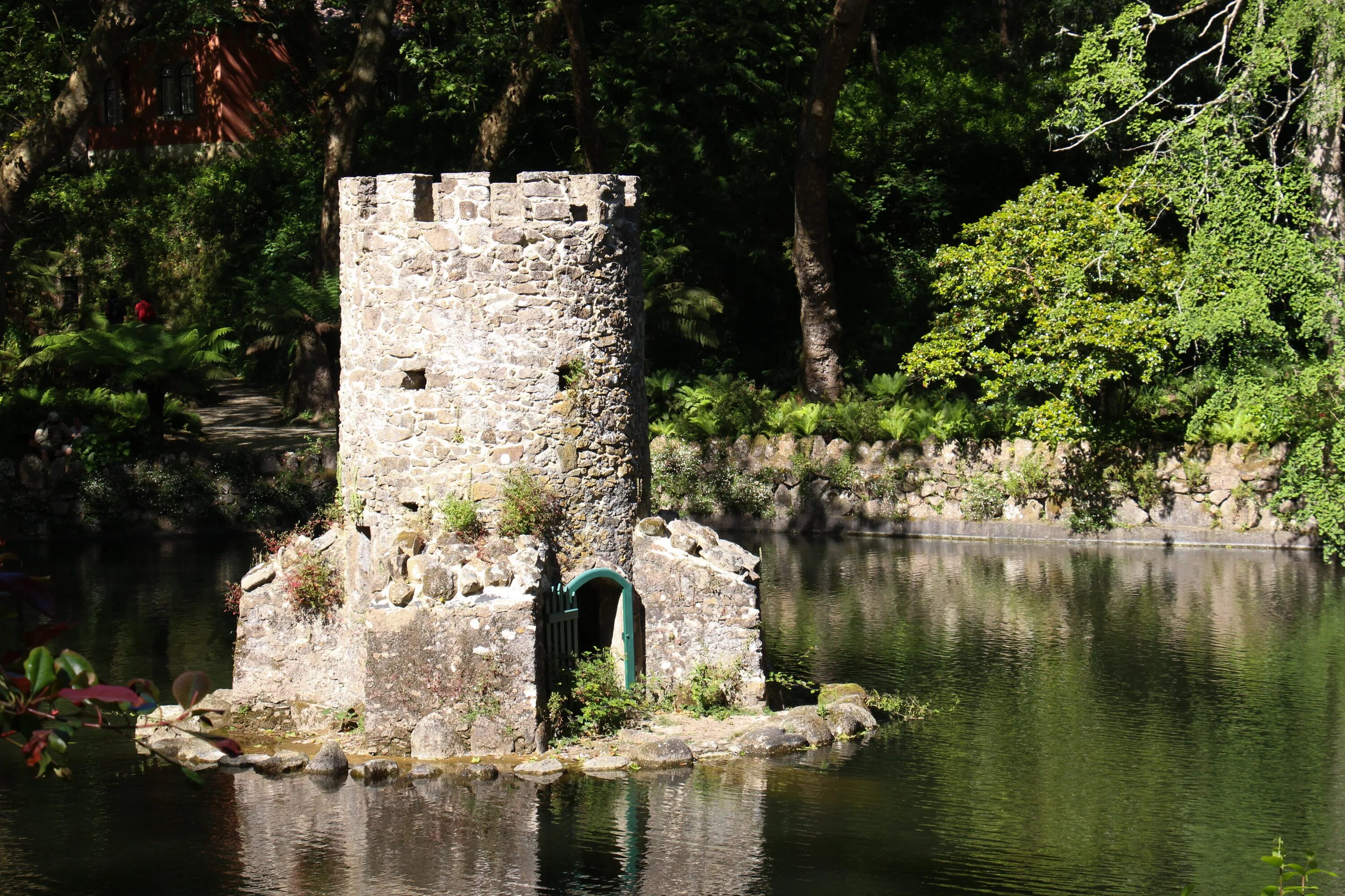 Castle lake