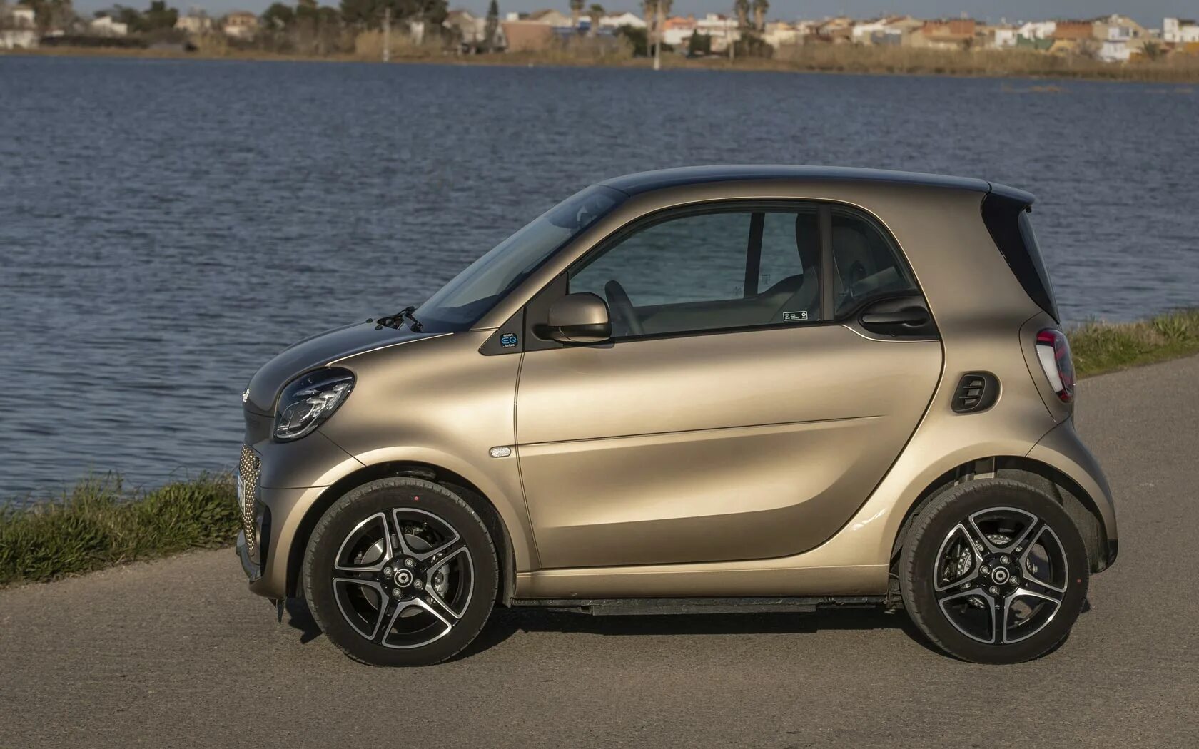 Смарт купить авто. 2020 Smart car Fortwo. Smart 2020. Mercedes Smart Fortwo 2020. EQ Fortwo Coupe 2020.