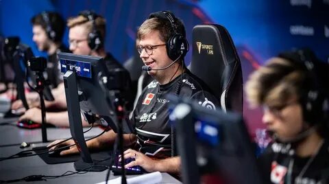 Faze clan complexity