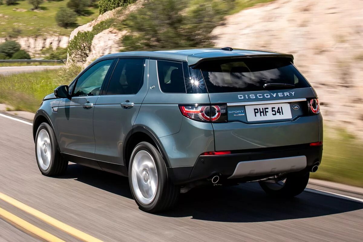 Land Rover Discovery Sport l550. Land Rover Discovery Sport 2014. Land Rover Discovery Sport 2023. Ленд Ровер Дискавери спорт 2015.