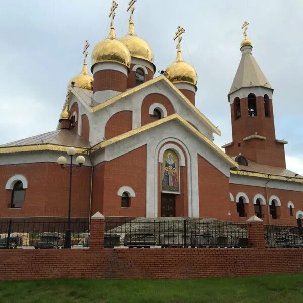 Храм архистратига божия. Храм архистратига михаила ноябрьск. храм архангела михаила ноябрьск. храмы города ноябрьск. храм архангела михаила ноябрьск лето.