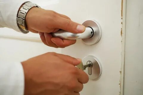 Плотно закрой двери