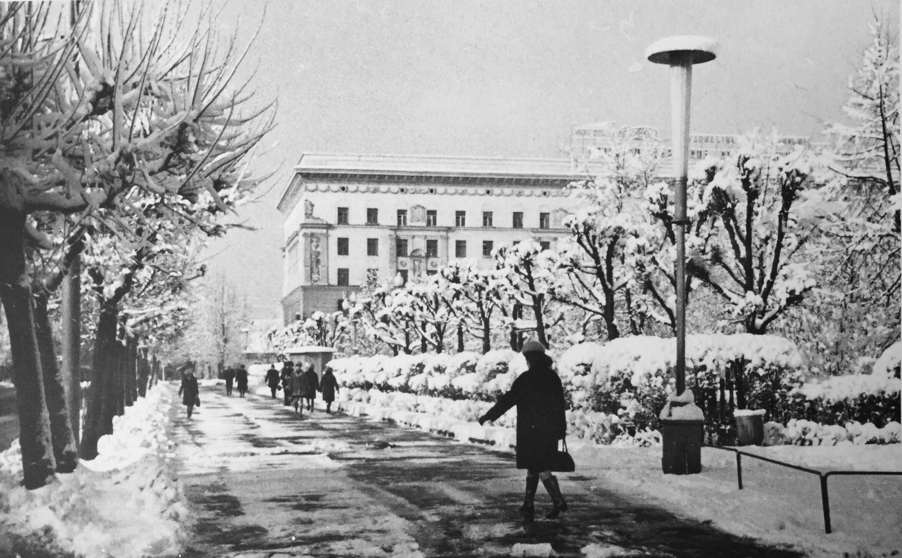 Улица северная куйбышев. Политех Куйбышев зима. Площадь Куйбышева Куйбышев СССР. Старая Самара площадь Куйбышева. Куйбышев площадь Кирова.