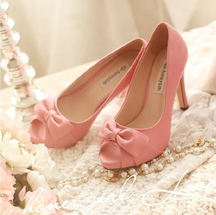 Розово белые туфли. Свадебные туфли розовые. Нежно розовые туфли. Свадебные туфли розовые. Нежно розовые туфли.