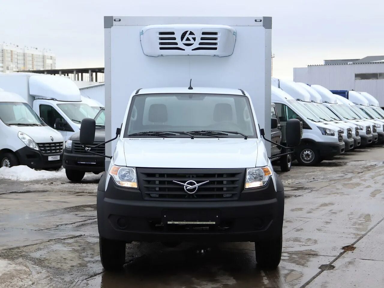 20 рефрижератор. Уаз профи рефрижератор. Уаз профи рефрижератор габариты. Уаз профи рефрижератор. Уаз профи черный фургон рефрижератор.