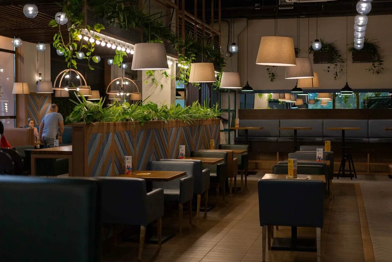 Чики бамбони череповец интерсити. Чики бамбони кафе. Бургерная астрахань. Чика вологда. Чика вологда.