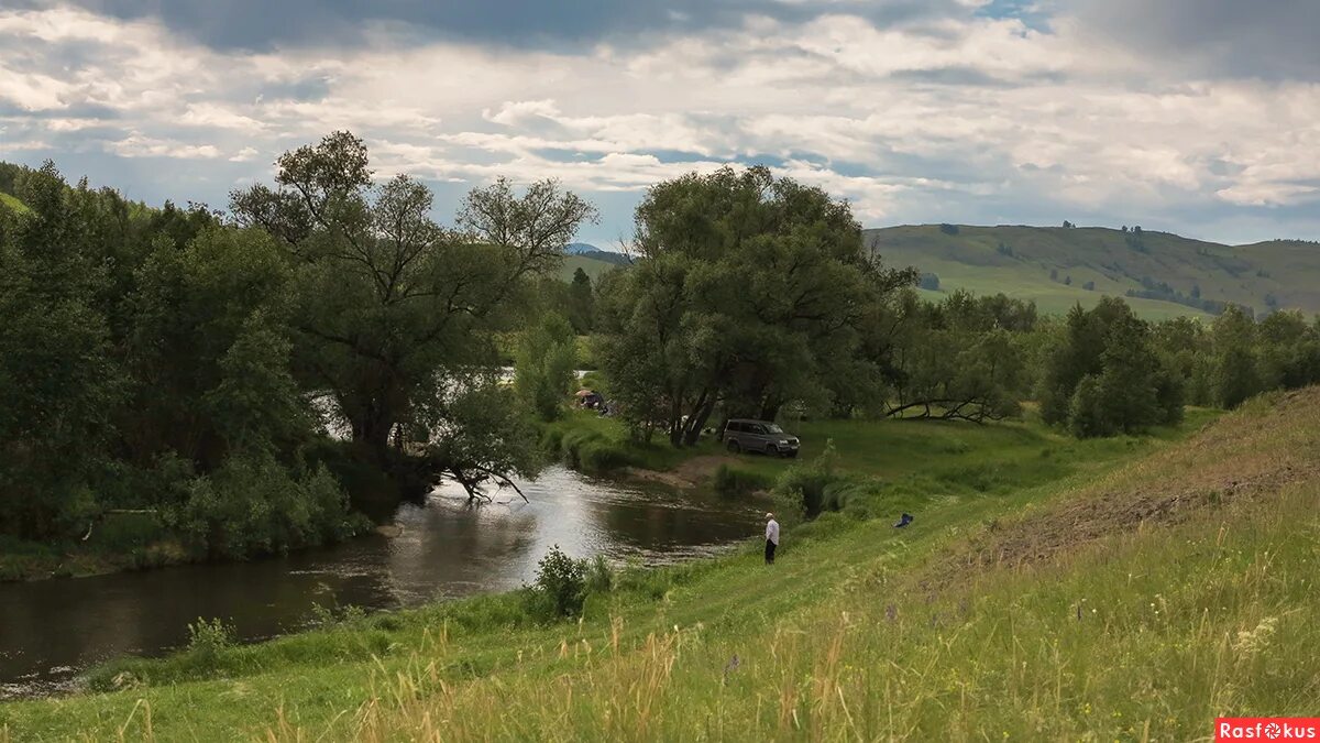 Река орь оренбургская область. Слияние ори и Урала. Река Орь Оренбургская область фото. Река Орь в Орске.