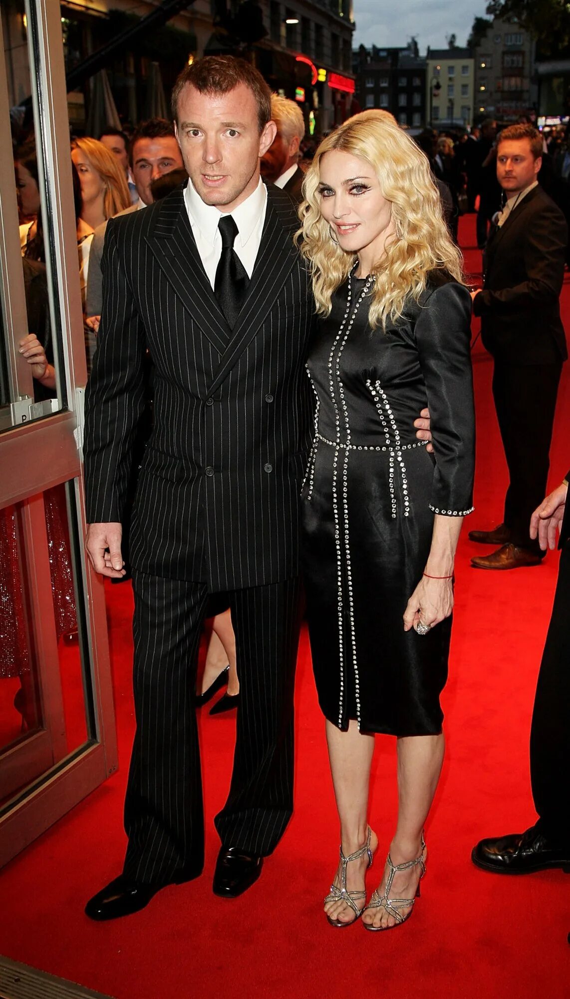 Madonna рост. рост мадонны. рост мадонны. мадонна в полный рост. мадонна во весь рост.