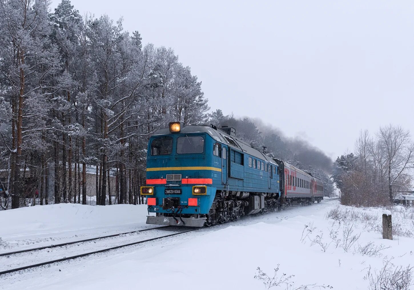 Толкач 2тэ10м. Поезда тепловозы м62. Тепловоз 2м62. М62.