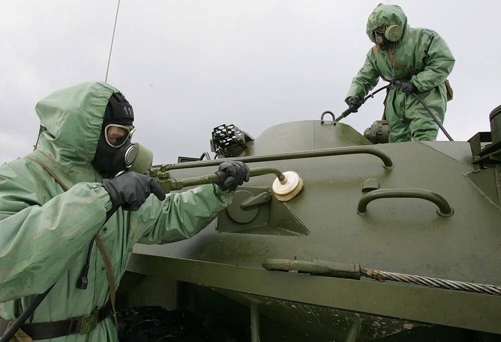 Дегазация сиз. Хим защита РХБЗ. Дегазация РХБЗ. Войска радиационной, химической и биологической защиты. Военный Химик на учениях.